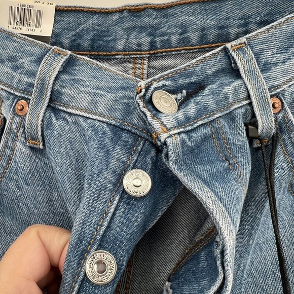 Levi's Women's Premium 501 High Rise Straight Jean Distressed Athens Crown 30x30 - Picture 7 of 10